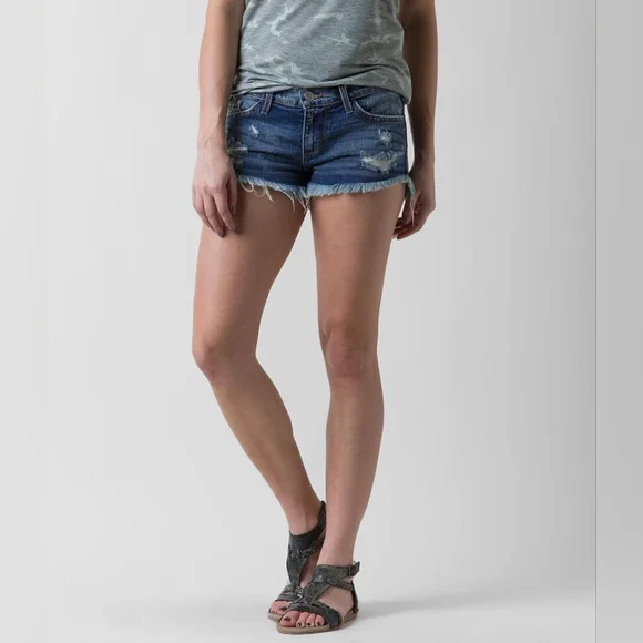 Gilded Intent Frayed Stretch Denim Shorts - Picture 5 of 11